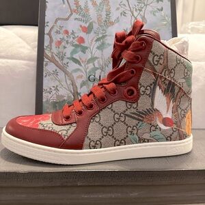 Women Gucci Sneakers